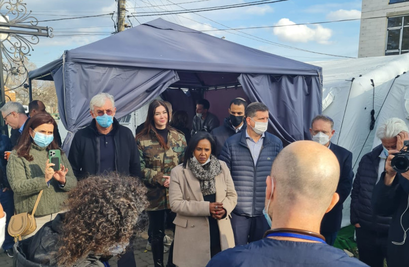 Israeli Aliyah Min. visits Israeli hospital in Ukraine - Vimarsana News