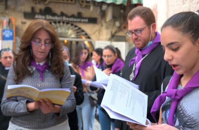 Christian students pray for peace in Jerusalem (photo credit: screenshot)