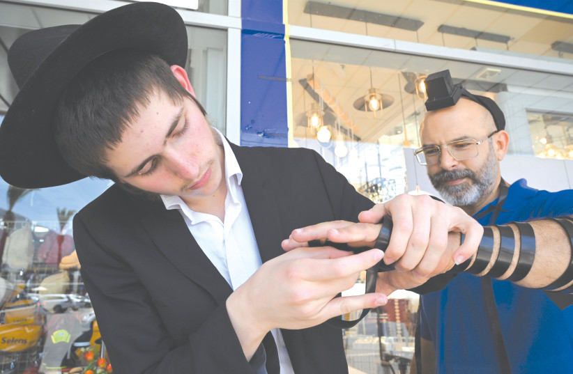 The tale of the stolen tefillin - Vimarsana News