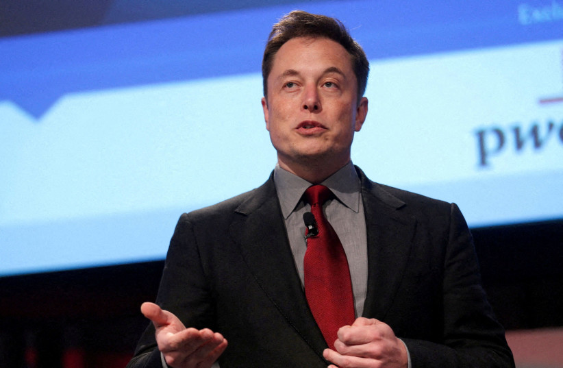  Elon Musk talks at the Automotive World News Congress at the Renaissance Center in Detroit, Michigan, January 13, 2015. (credit: REUTERS/REBECCA COOK)