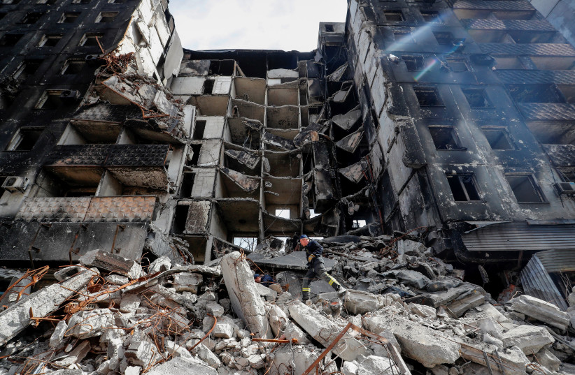 Reporters covering carnage in Ukraine grapple with reality of war - Vimarsana News
