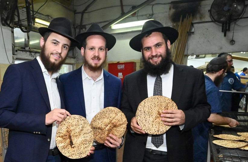 UAE Rabbi Levi Duchman with Rabbi Mendel Blau and Rabbi Mendel Duchman (photo credit: JEWISH UAE/SHNEOR SHIF)