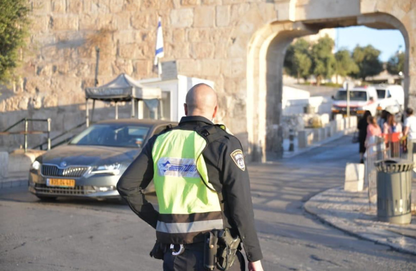   Israel Police forces in Jerusalem during Passover, April 17, 2022.  (photo credit: ISRAEL POLICE)