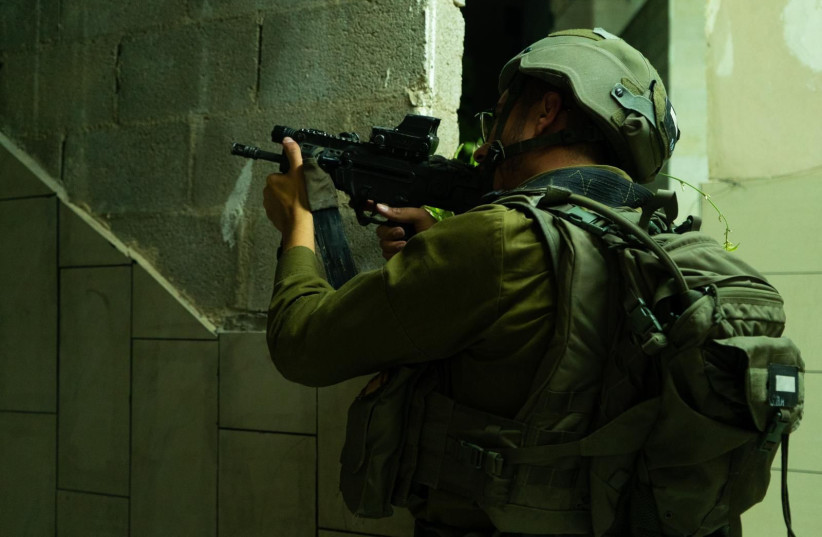 IDF operates in West Bank against terrorism suspects, April 18, 2022 (credit: IDF SPOKESPERSON'S UNIT)