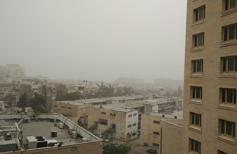  Dusty fog envelopes the rooftops of Jerusalem. (photo credit: ARIELLA MARSDEN)