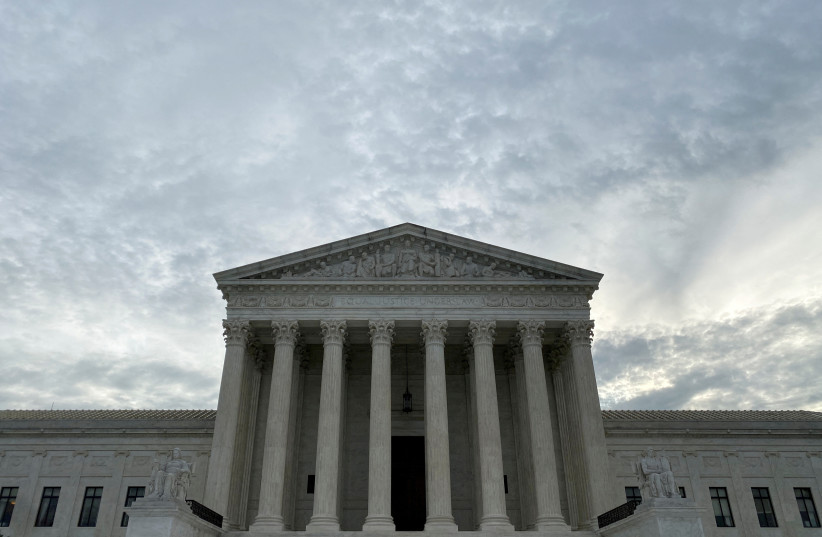  A general view of the Supreme Court building at the start of the court's new term in Washington (credit: REUTERS / JONATHAN ERNST)
