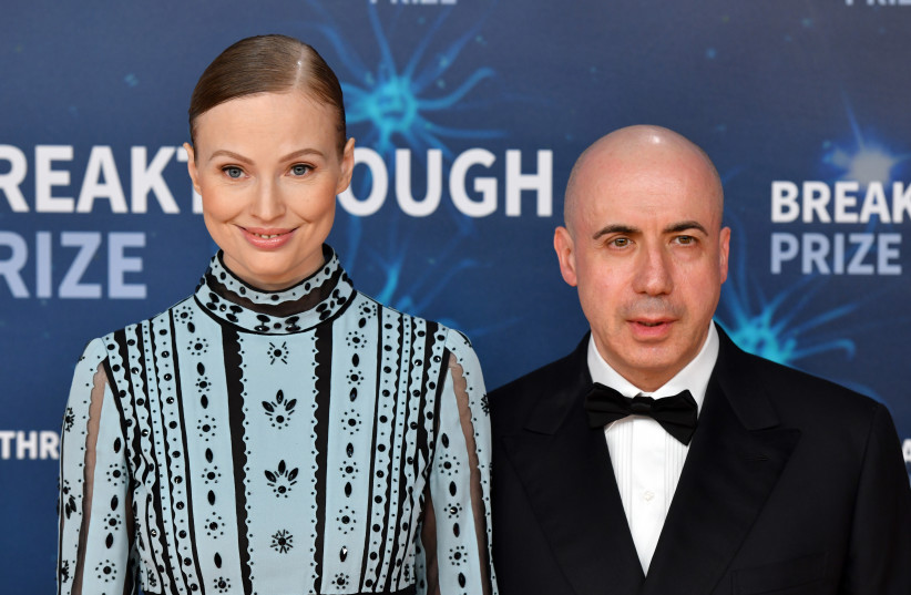  Julia Milner and Yuri Milner attend the 2020 Breakthrough Prize Red Carpet at NASA Ames Research Center in Mountain View, California, Nov. 3, 2019. (photo credit:  Ian Tuttle/Getty Images for Breakthrough Prize)