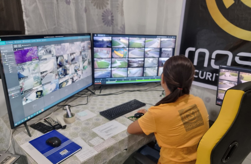 Women guard Jewish institutions remotely from Philippines - Vimarsana News