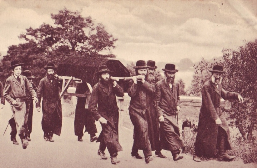  Jewish burial near the Galician theater of war, 1915. (photo credit: PUBLIC DOMAIN)