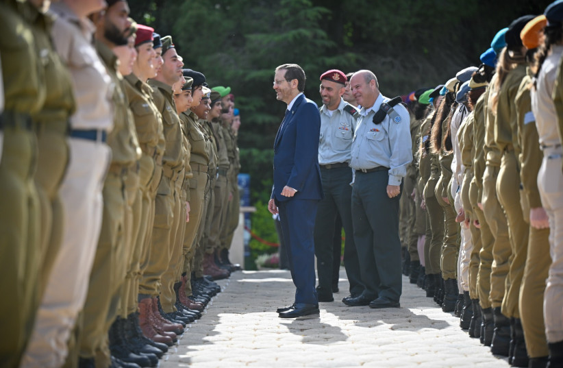  President Isaac Herzog meeting the 120 outstanding IDF soldiers, May 3, 2022.  (photo credit: URI BUZAGLO/GPO)
