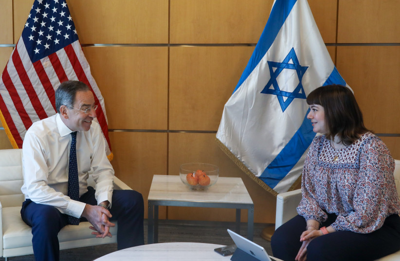  Nides being interviewed by ‘Jerusalem Post’ diplomatic correspondent Lahav Harkov. (credit: MARC ISRAEL SELLEM/THE JERUSALEM POST)