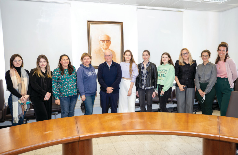  Porat with Ukrainian researchers and students welcomed on campus as part of the Emergency Fellowship Fund for Ukrainian Graduate Students and Researchers launched by TAU to host students whose studies have been halted due to the war. (credit: TEL AVIV UNIVERSITY)