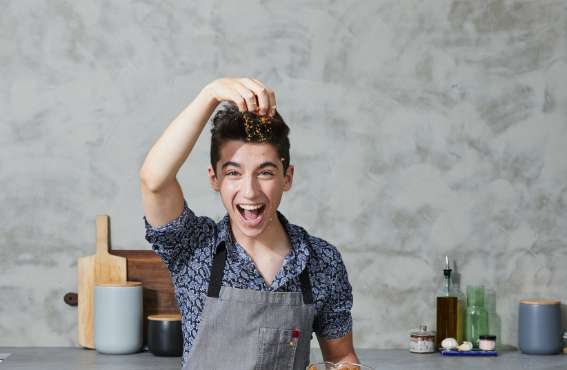 Jewish TikTok star Eitan Bernath pushes kosher cooks to innovate - Vimarsana News