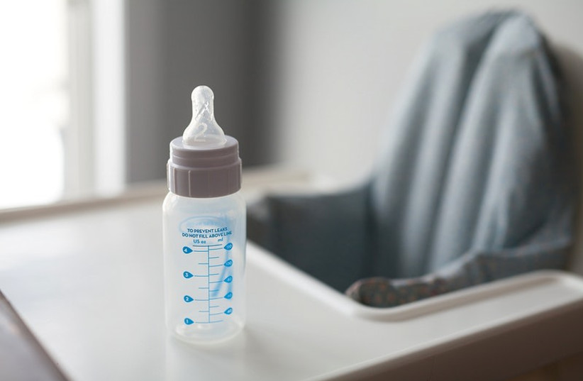  Baby bottle (illustrative) (photo credit: RAWPIXEL)