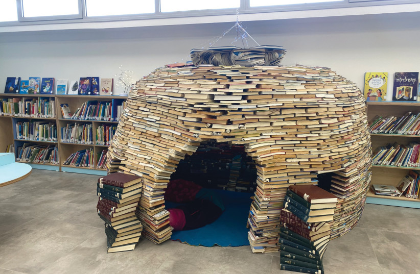  AN IGLOO designed from books in a Mitzpe Ramon library. (credit: MEITAL SHARABI)