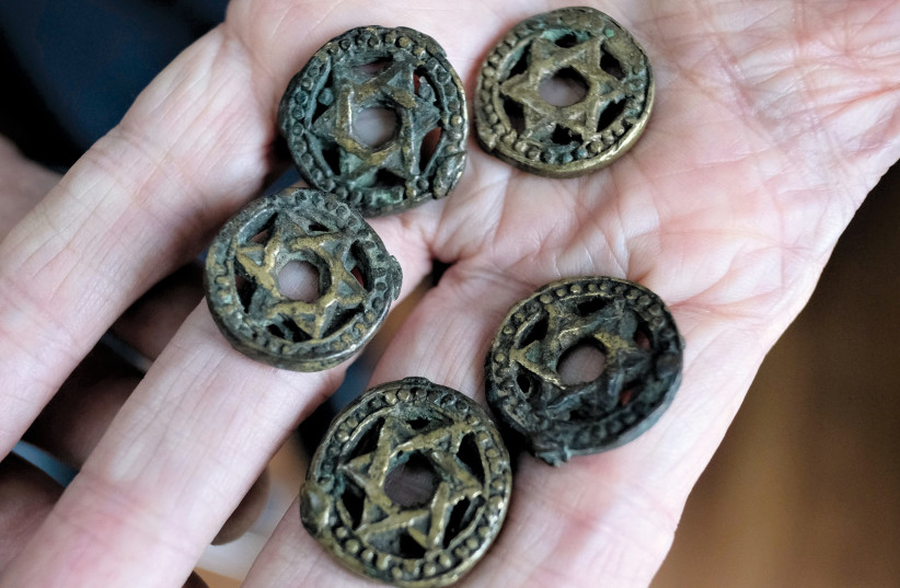  These coins with the Star of David symbol were probably made by Jewish merchants in the Kingdom of Ayutthaya in Siam. (credit: TIBOR KRAUSZ)