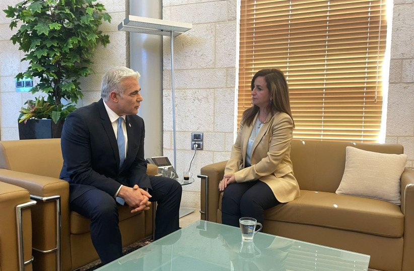  Yair Lapid and Rinawie Zoabi (photo credit: FOREIGN MINISTRY)