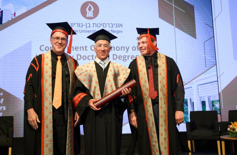  Sylvan Adams, with  BGU President Prof. Daniel Chamovitz (left) and Rector Prof. Chaim Hames (right) (photo credit: BGU)