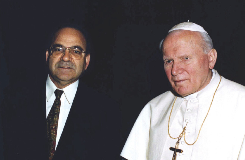  POPE JOHN PAUL II with then-religious affairs minister Shimon Shetreet during a private audience at the Vatican in 1996. (credit: REUTERS)