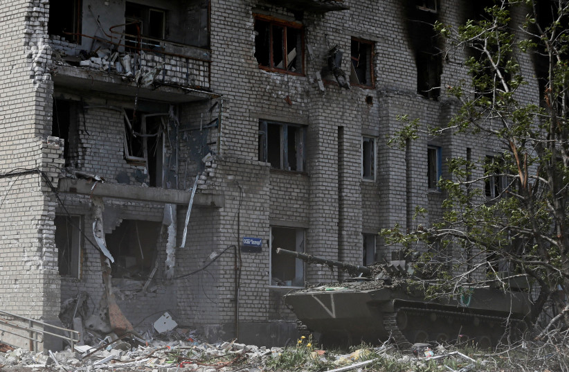 Ukraine may retreat from Luhansk as Russian forces advance east - Vimarsana News