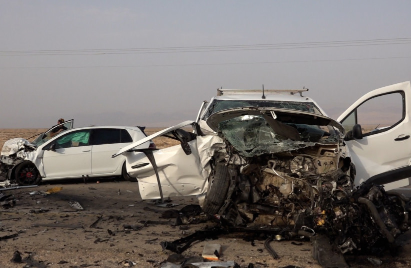 The scene of a fatal car crash on Highway 90 which left four dead, May 28, 2022 (photo credit: POLICE SPOKESPERSON'S UNIT)