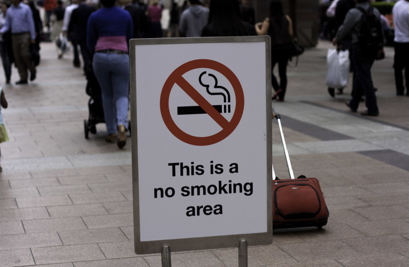  No smoking sign at Canary Wharf (photo credit: Wikimedia Commons)
