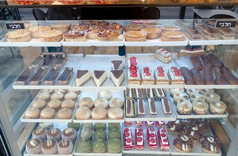  Cheesecakes and other baked goods are on display at Gagou de Paris in Jerusalem. (photo credit: AARON REICH)