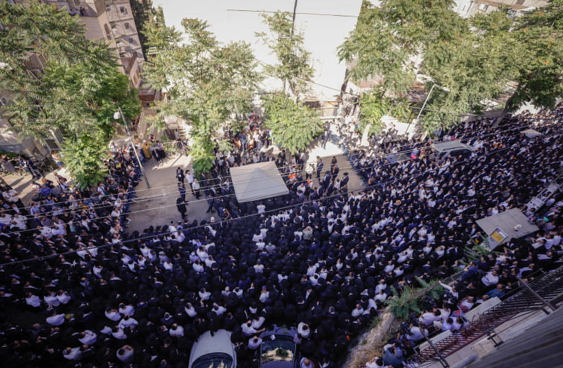  Funeral of Rabbi Uri Zohar, June 2, 2022. (credit: OLIVIER FITOUSSI/FLASH90)