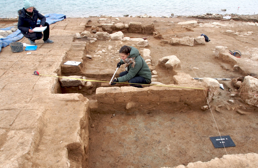 The excavated large buildings from the Mittani period are measured and archaeologically documented (credit: UNIVERSITIES OF FREIBURG AND TÜBINGEN, KAO)