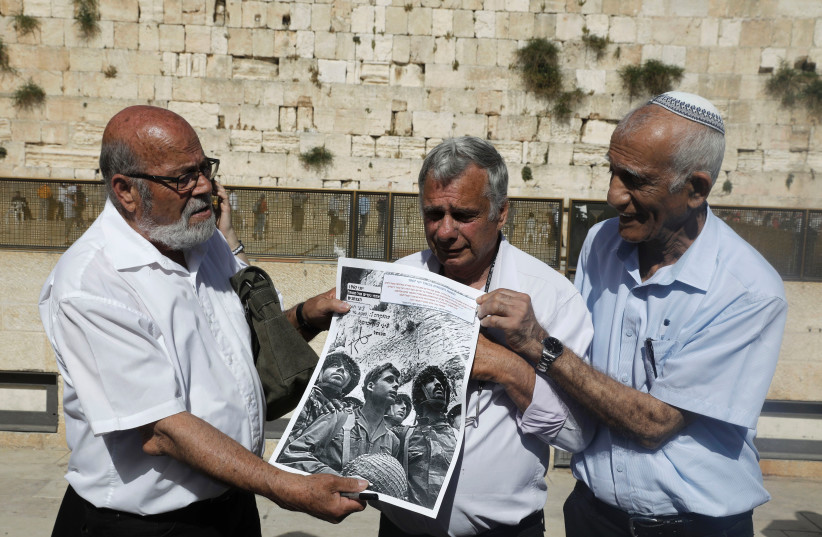 Six Day War: IDF troops became an unwitting symbol of unified Jerusalem - Vimarsana News