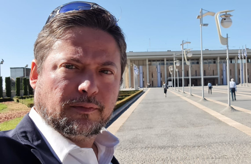  Brickstone CEO and Tzav 8 head Dvir Indig takes a selfie at the Knesset (credit: Courtesy)