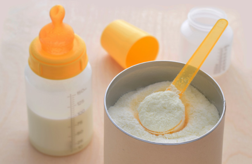 Artificial breast milk will help to reduce the shortage of milk substitutes. Baby formula (credit: igra.design/SHUTTERSTOCK)
