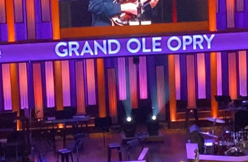  ANDY STATMAN performs at the Grand Ole Opry. (photo credit: SUSIE WEISS)