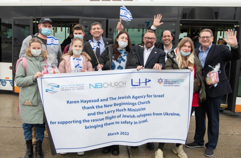  Keren Hayesod and the Jewish Agency thank Pastor Larry Huch for helping Jewish refugees flee Ukraine to Israel. (credit: KEREN HAYESOD)
