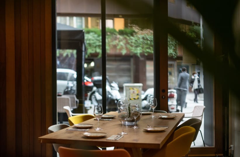 Barcelona gets world's first Michelin-starred kosher restaurant - Vimarsana News