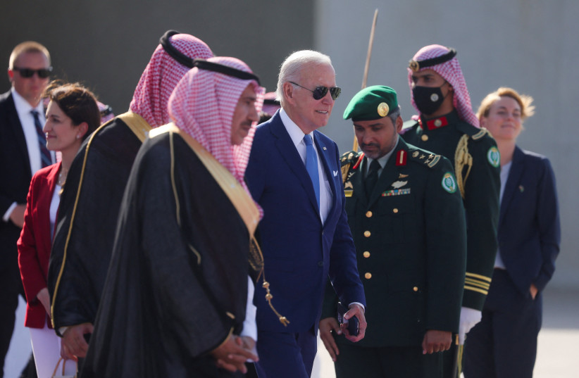 US President Joe Biden walks to board a plane following an Arab summit, at King Abdulaziz International Airprot, in Jeddah, Saudi Arabia, July 16, 2022 (credit: REUTERS/EVELYN HOCKSTEIN)