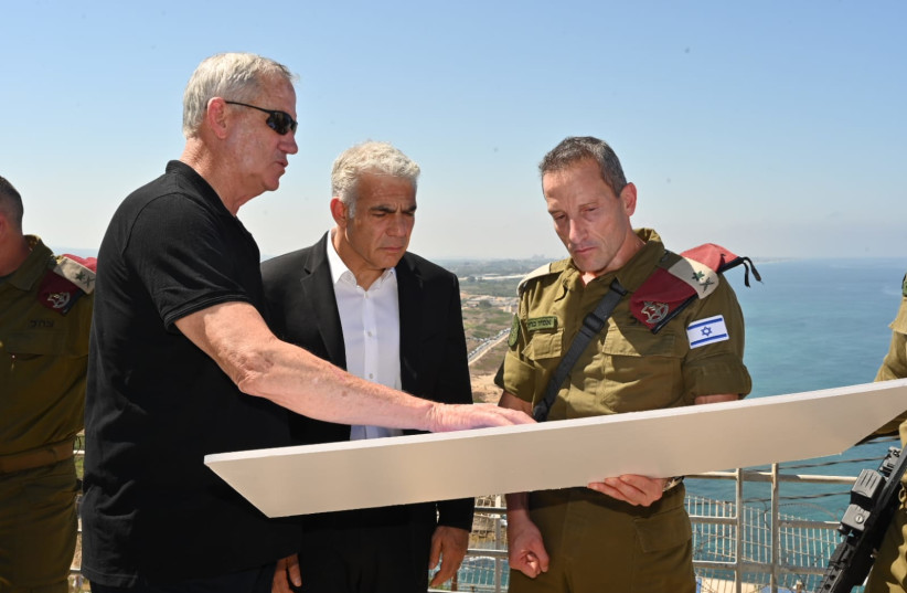  PM Yair Lapid and Defense Minister Benny Gantz at IDF Northern Command in northern Israel. (photo credit: DEFENSE MINISTRY)