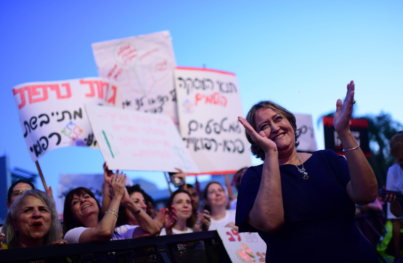  Yaffa Ben-David, head of the Teacher's Union at a protest of Israeli teachers demanding better pay and working conditions in Tel Aviv on May 30, 2022. (credit: TOMER NEUBERG/FLASH90)