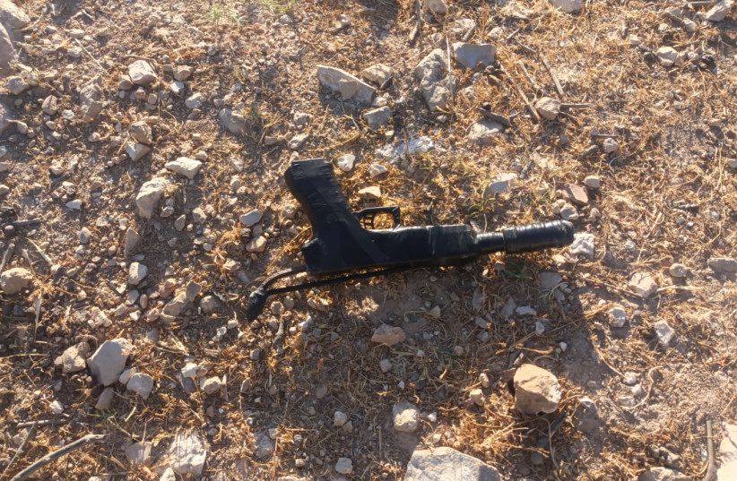  Improvised gun by Palestinian terrorist from Beit Fajjar who threw a Molotov cocktail at the Israeli town of Migdal Oz in the Gush Etzion settlement bloc, July 25, 2022.  (credit: IDF SPOKESPERSON UNIT)