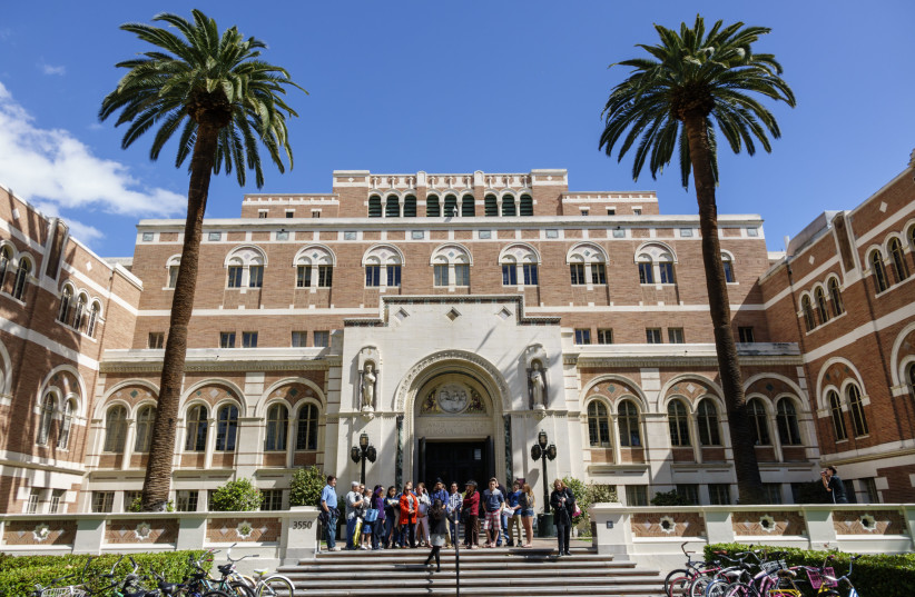  Prospective students take a tour of the University of Southern California.  (photo credit: Jeffrey Greenberg/Universal Images Group via Getty Images)