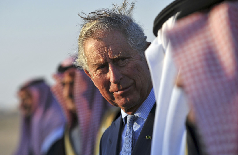  Britain's Prince Charles talks to Saudi Minister of National Guard, Prince Mutaib bin Abdullah (not pictured), in Riyadh February 19, 2014 (photo credit: REUTERS/FAYEZ NURELDINE/POOL)