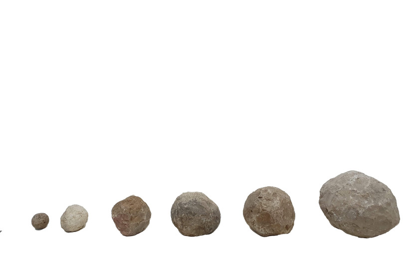  Ballista stone balls of different dimensions (credit: Kfir Arbiv/Israel Antiquities Authority)