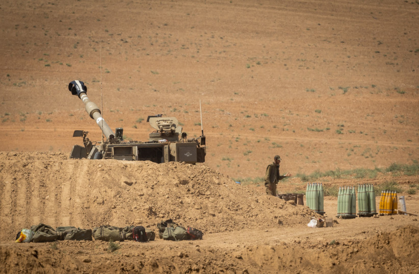  IDF (Israel Defense Force) Artillery Corps seen near the Israeli border with Gaza on August 7, 2022.  (credit: YONATAN SINDEL/FLASH90)