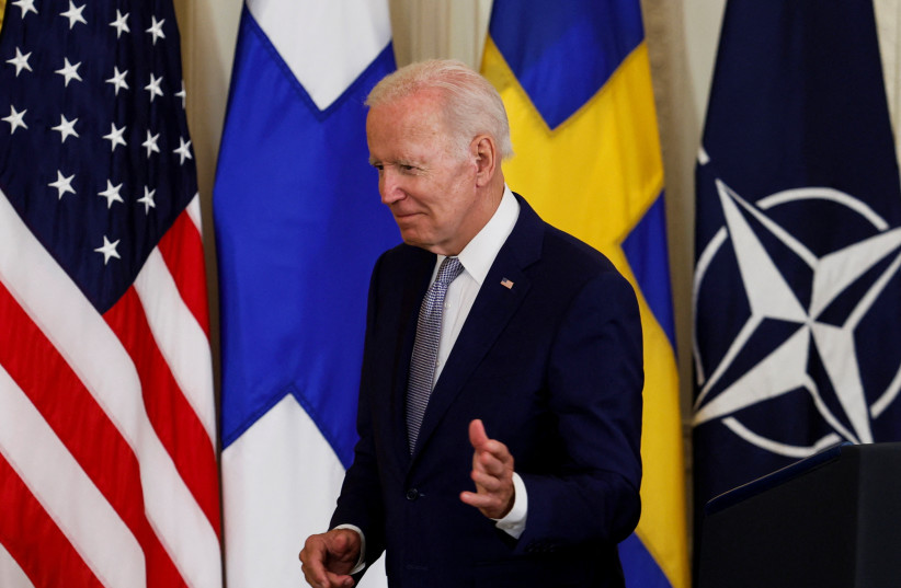  US President Biden signs ratification of accession protocols to NATO for Finland and Sweden (credit: REUTERS/EVELYN HOCKSTEIN)