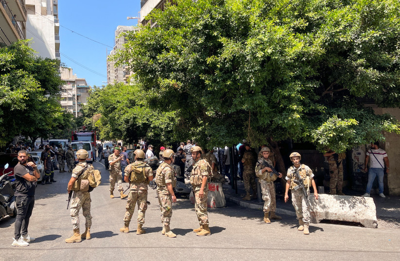  Members of the Lebanese army secure the area near Federal bank in Beirut (photo credit: REUTERS)