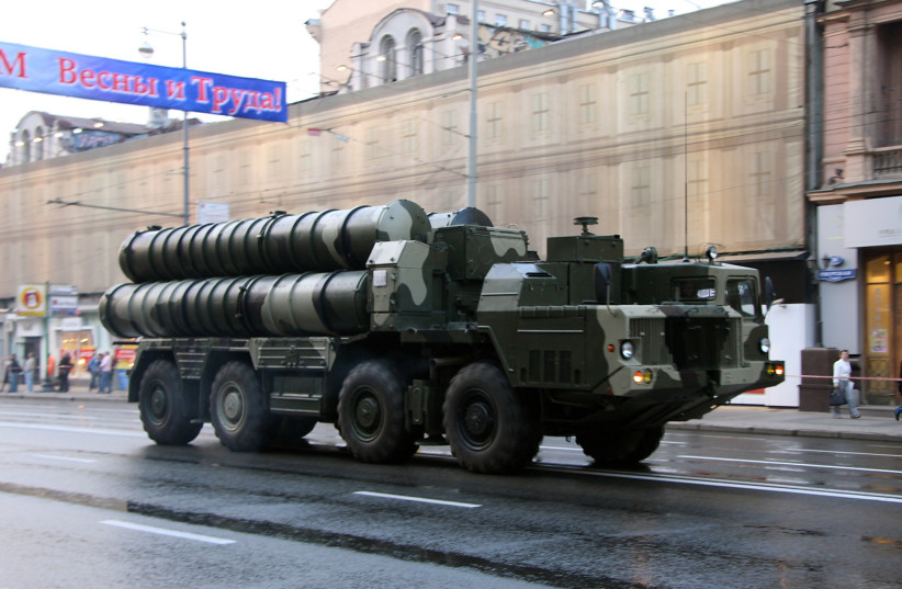  a Russian S-300 anti-aircraft missile battery. (photo credit: Wikimedia Commons)