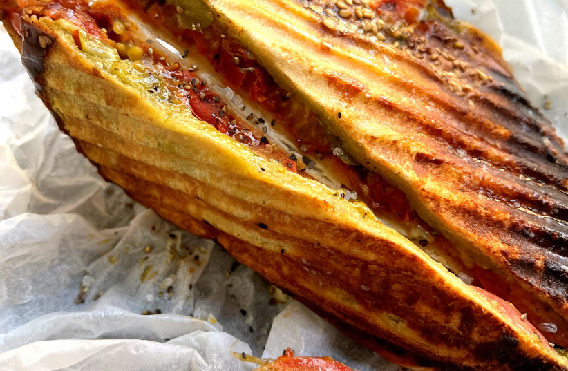  Challah grilled cheese (credit: PASCALE PEREZ-RUBIN)