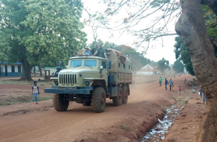 A vehicle of Russian and Syrian mercenaries in Bria, in Haute-Kotto (credit: CORBEAU NEWS CENTRAFRIQUE/CC BY-SA 4.0 (https://creativecommons.org/licenses/by-sa/4.0)/WIKIMEDIA)