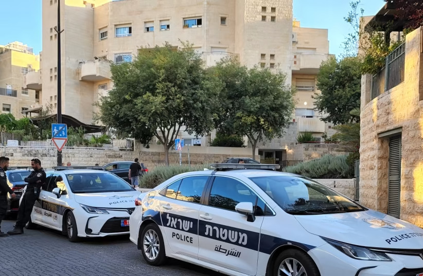 Jerusalem residents arrested on suspicion of blackmailing minors