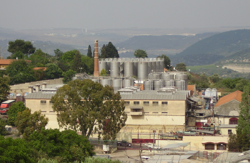  THE CARMEL Mizrahi Winery in Zichron Ya’acov; view from southwest. (photo credit: Wikimedia Commons)